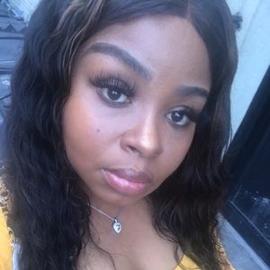 Meet your Posher, Sheena